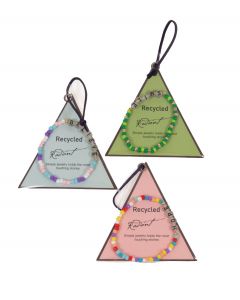 Rannekorulajitelma helmi tekstillä